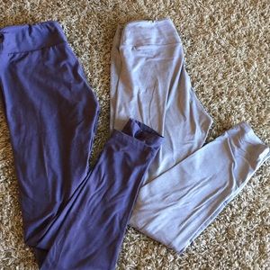 2 pairs of lularoe leggings